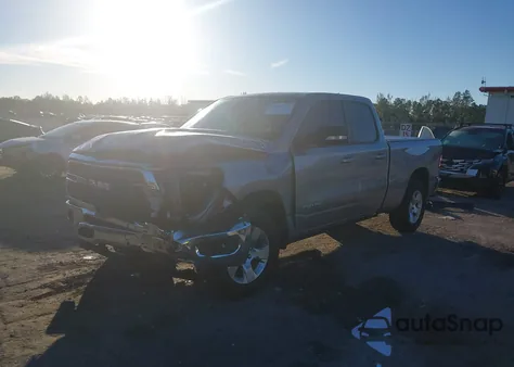 2022 Ram 1500 Big Horn 4X2 6'4 Box из США, поврежденный, VIN 1C6RREBT4NN261179